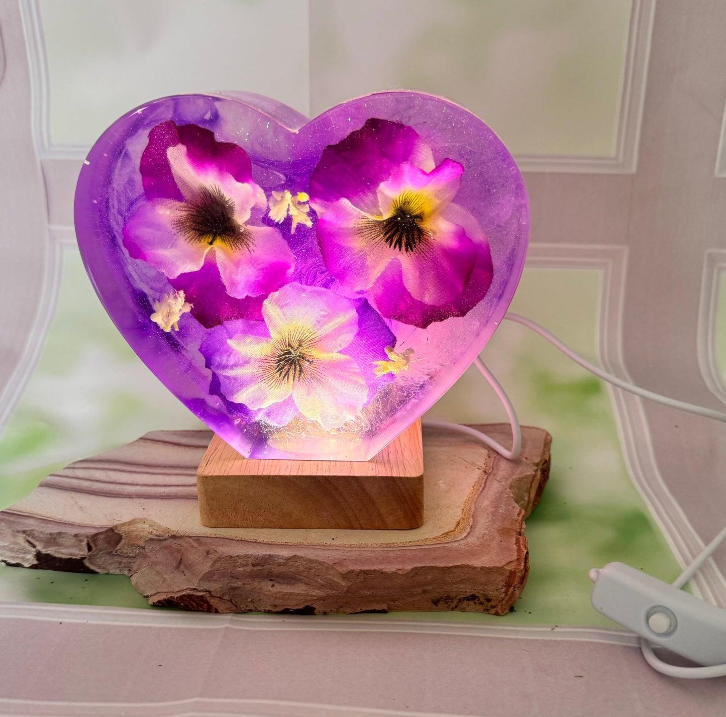 Hearts & Flowers Accent Lamp