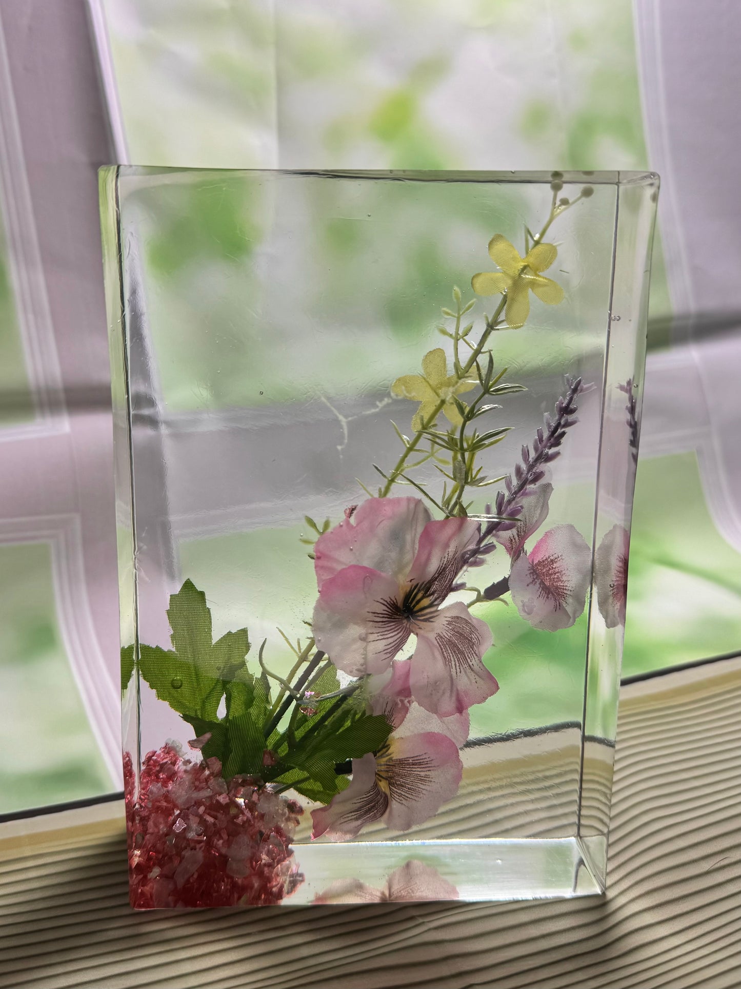 Hand-Crafted Resin Flower Box (silk)